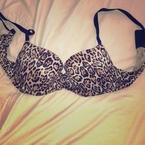 Victoria’s Secret Demi Push Up Bra